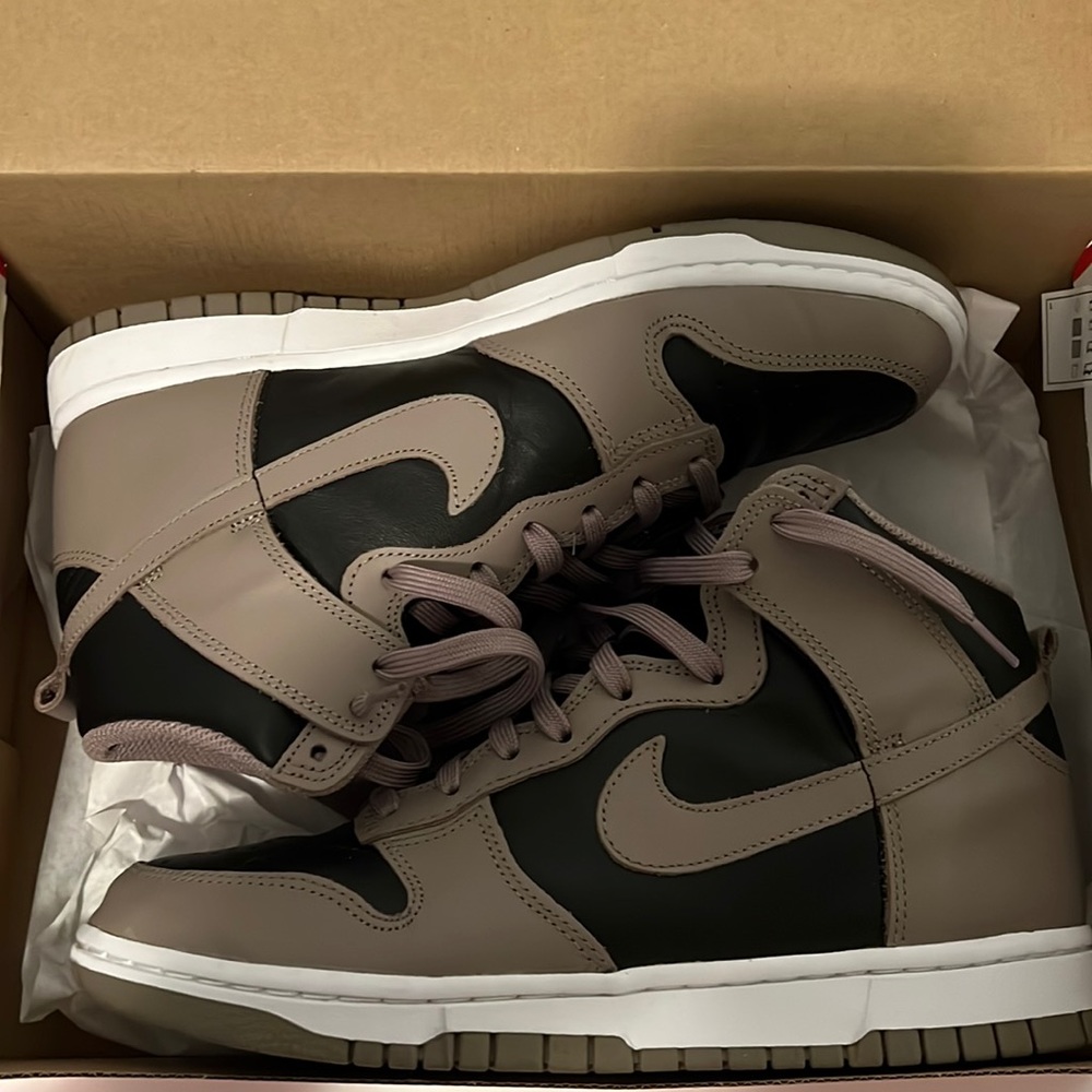 Nike Dunk - Moon Fossil (US 9W / 7.5M)